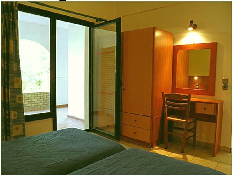 Nireas Resort Corfu Aparthotel 3*